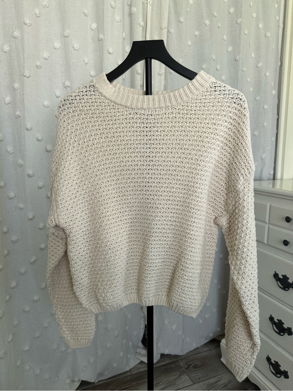 Universal Thread Cream Textured Open Knit Crewneck Sweater Size M